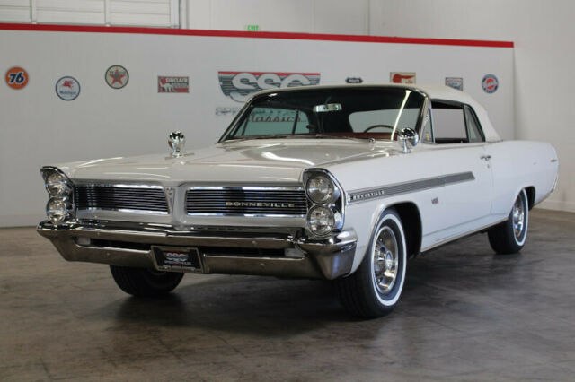 Pontiac Bonneville 1963 image number 11