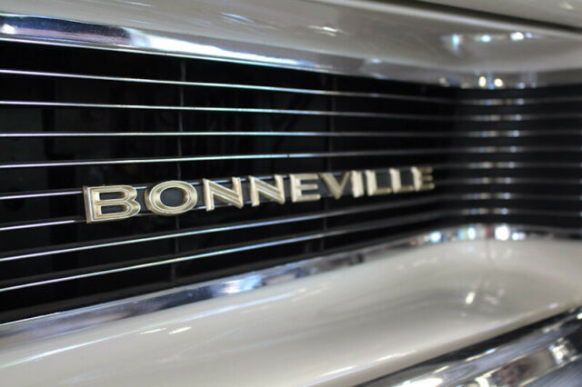 Pontiac Bonneville 1963 image number 45