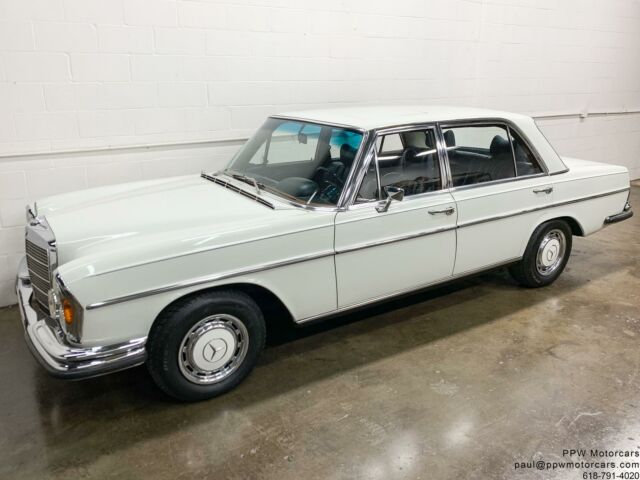 Mercedes-Benz 300-Series 1968 image number 4