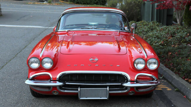 Chevrolet Corvette 1962 image number 28