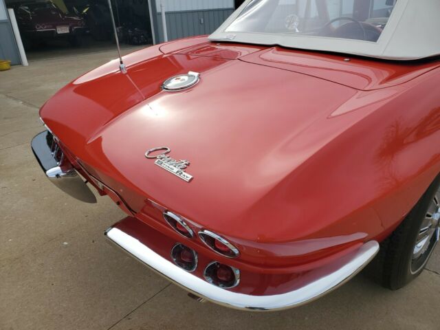 Chevrolet Corvette 1964 image number 32