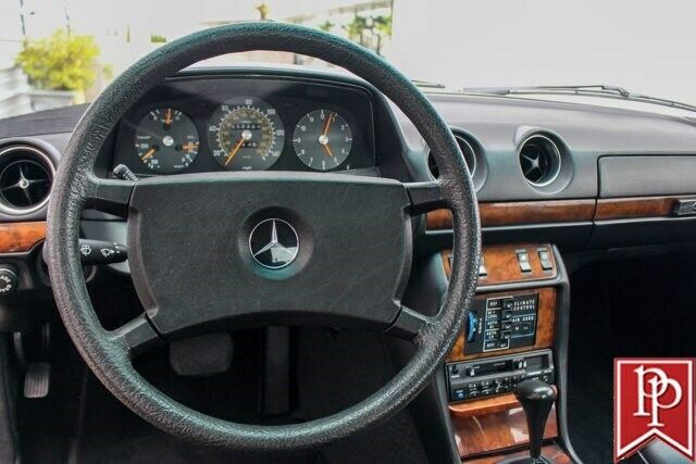 Mercedes-Benz 280CE 1978 image number 17