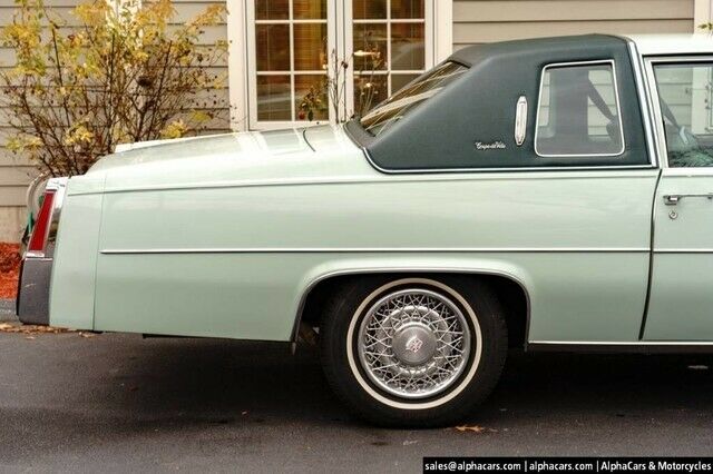 Cadillac Coupe 1977 image number 40