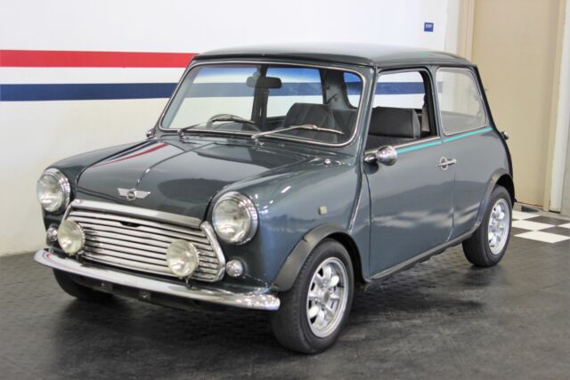 Austin Mini Cooper 1971 image number 2