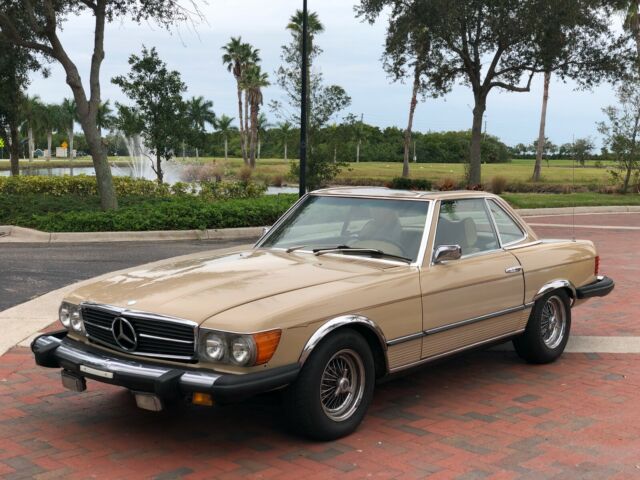 Mercedes-Benz SL-Class 1975 image number 2