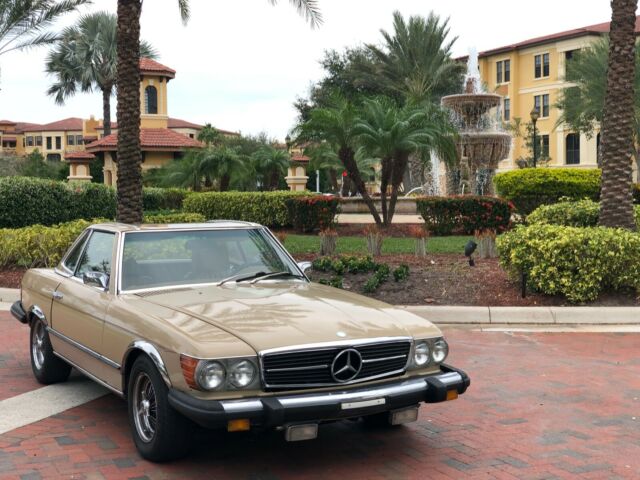 Mercedes-Benz SL-Class 1975 image number 28