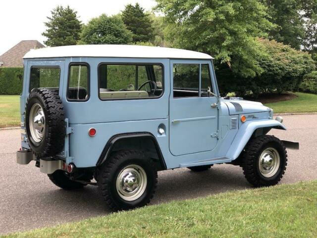 Toyota FJ Cruiser 1969 image number 4