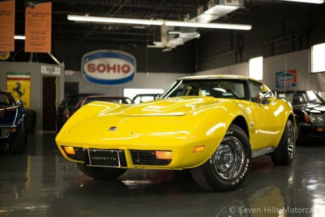 Chevrolet Corvette 1976 image number 0