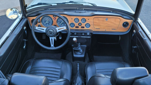 Triumph TR-6 1973 image number 3