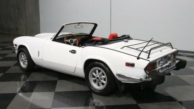 Triumph Spitfire 1977 image number 32