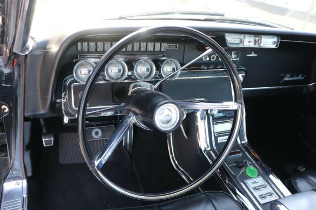 Ford Thunderbird 1966 image number 16