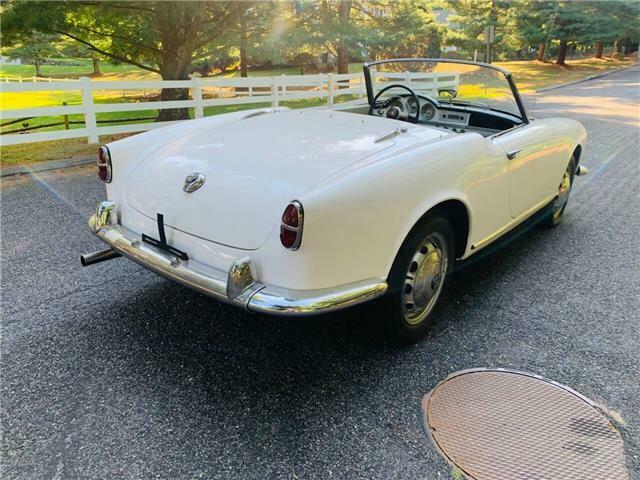 Alfa Romeo Giulietta  Spyder 1958 image number 7