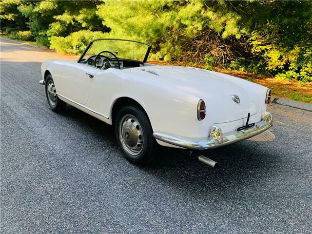 Alfa Romeo Giulietta  Spyder 1958 image number 8