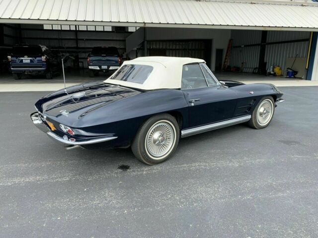 Chevrolet Corvette 1964 image number 15