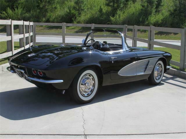 Chevrolet Corvette 1961 image number 2