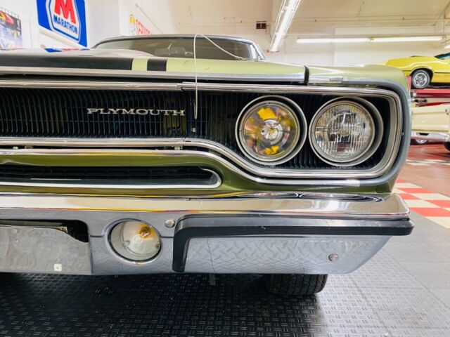 Plymouth Road Runner 1970 image number 34