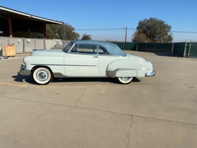 Chevrolet Styleline Deluxe 1952 image number 0