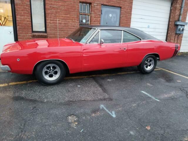 Dodge Charger 1968 image number 1