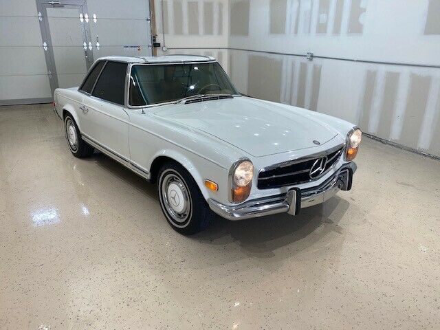 Mercedes-Benz SL-Class 1970 image number 2