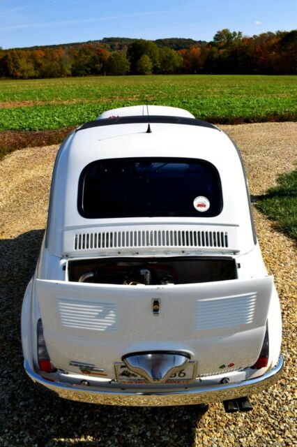 Fiat 500L 1970 image number 2