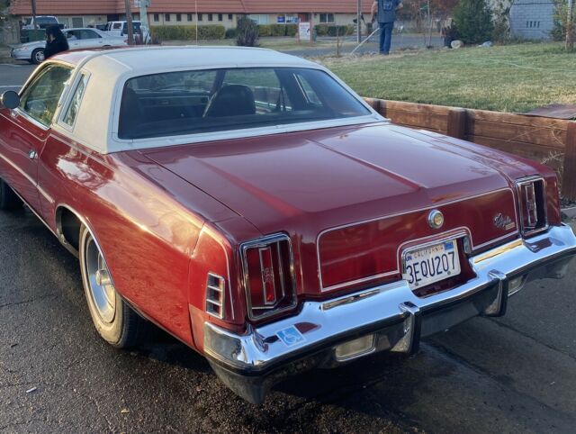 Chrysler Cordoba 1977 image number 2