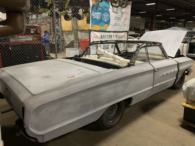 Ford Galaxie 500 1964 image number 11