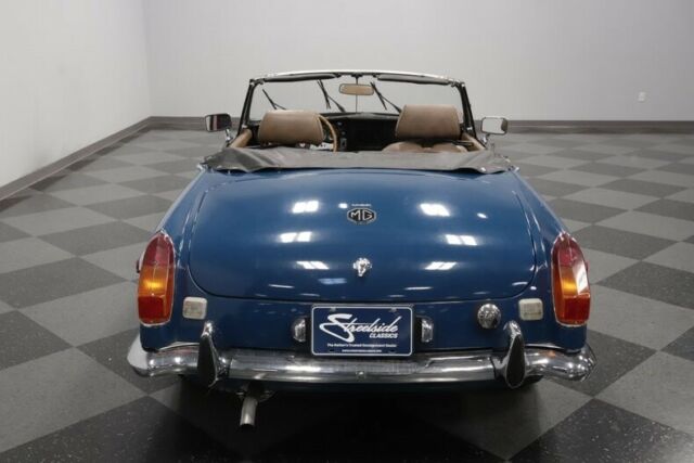 MG MGB 1972 image number 11