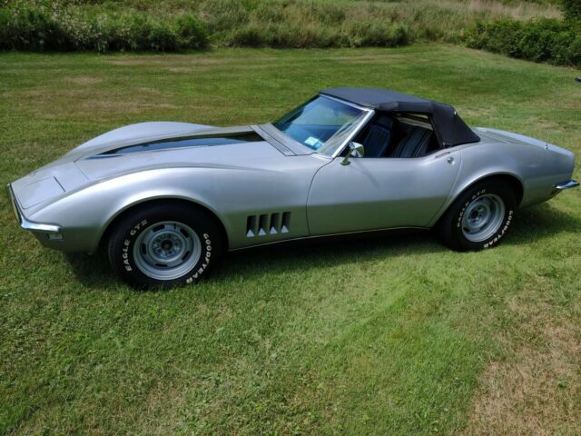 Chevrolet Corvette 1968 image number 0