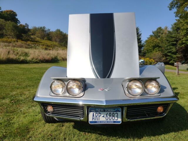 Chevrolet Corvette 1968 image number 28