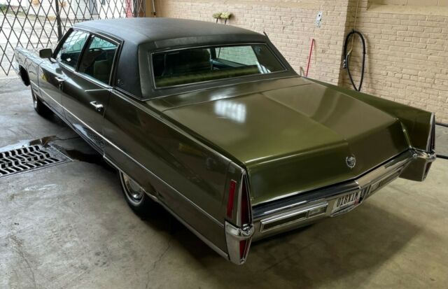 Cadillac Fleetwood 1970 image number 14