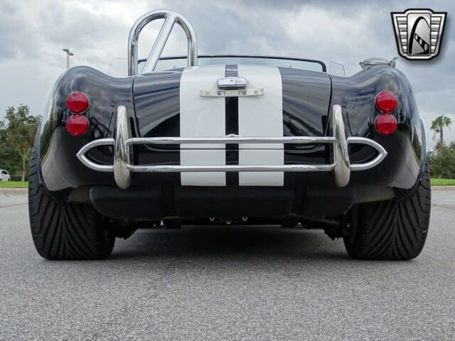 AC Cobra 1965 image number 23