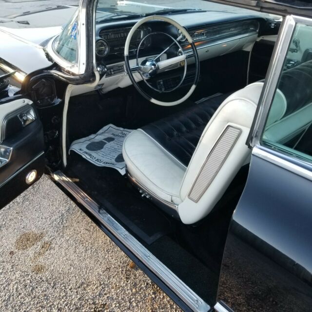 Cadillac DeVille 1959 image number 32