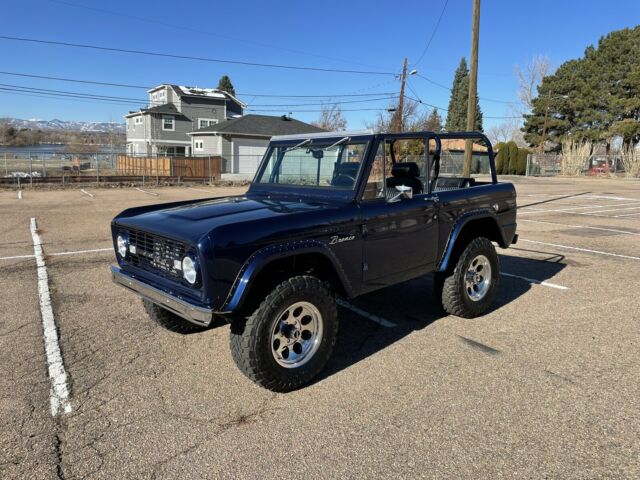 Ford Bronco 1975 image number 0