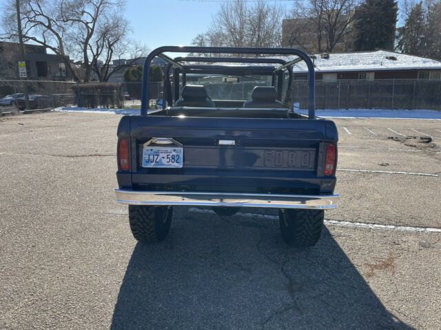 Ford Bronco 1975 image number 26