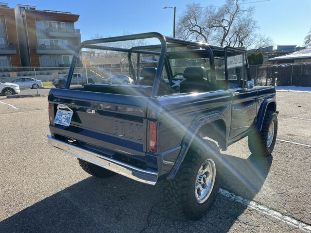 Ford Bronco 1975 image number 28