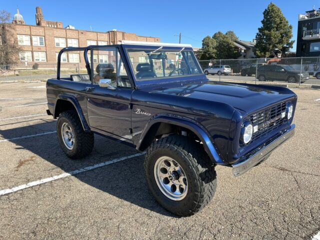 Ford Bronco 1975 image number 29