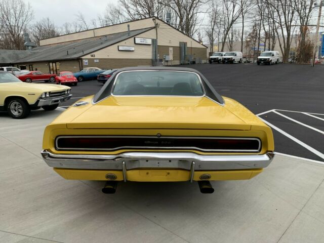 Dodge Charger 1970 image number 16