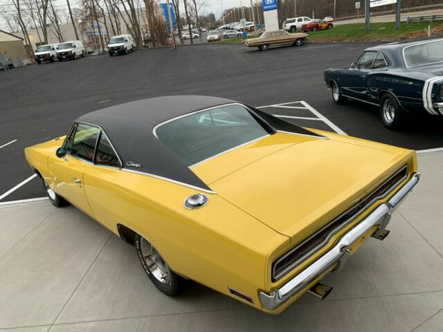 Dodge Charger 1970 image number 17