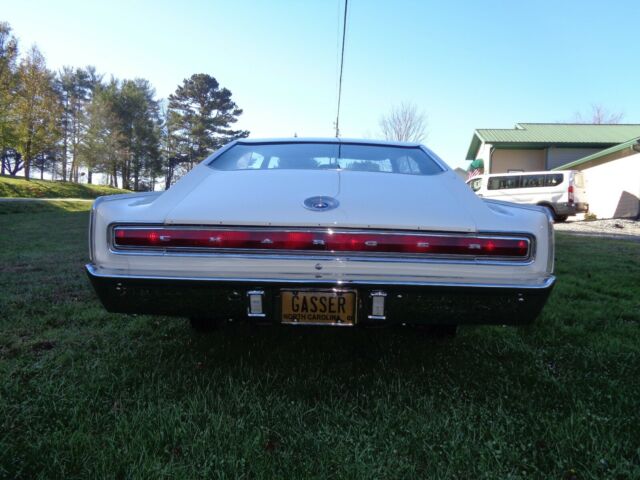 Dodge Charger 1966 image number 27