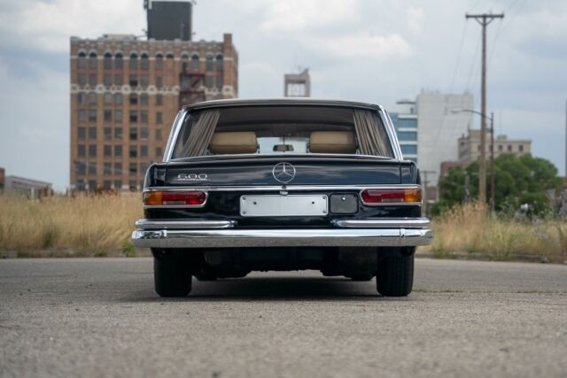 Mercedes-Benz 600-Series 1965 image number 10