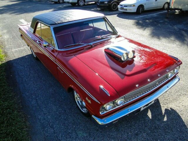 Ford Fairlane 1963 image number 18