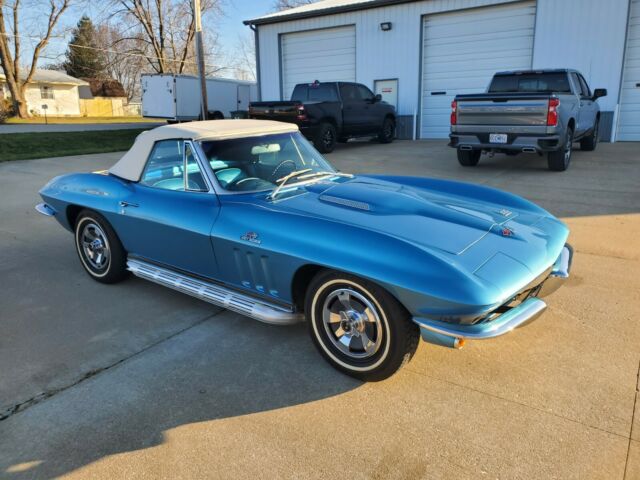 Chevrolet Corvette 1966 image number 30