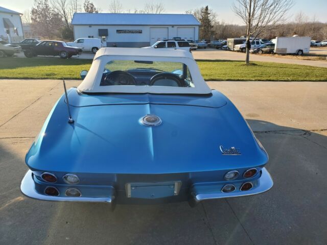 Chevrolet Corvette 1966 image number 32