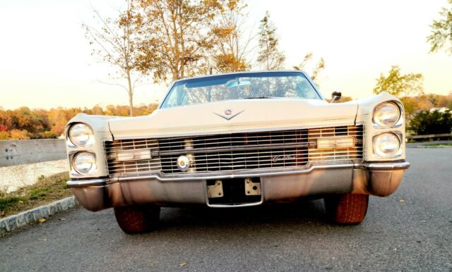 Cadillac DeVille 1966 image number 18