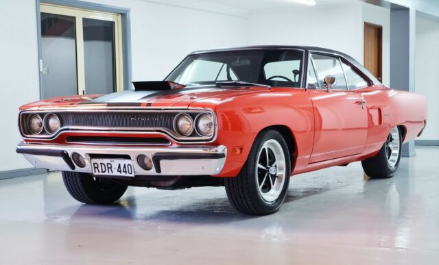 Plymouth Road Runner 1970 image number 14