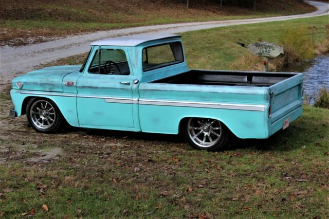 Chevrolet C-10 1965 image number 18