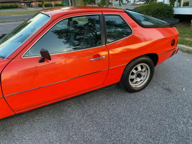 Porsche 924 1977 image number 22