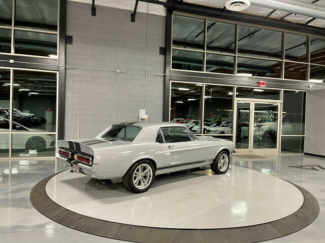 Ford Mustang 1967 image number 16