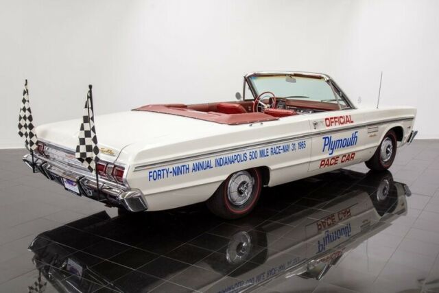 Plymouth Fury 1965 image number 3