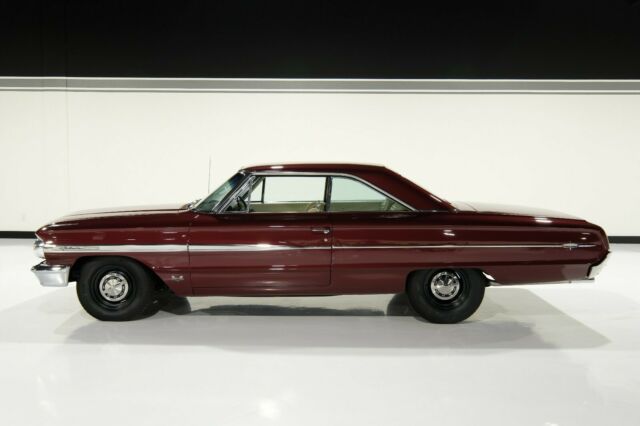 Ford Galaxie 1964 image number 0